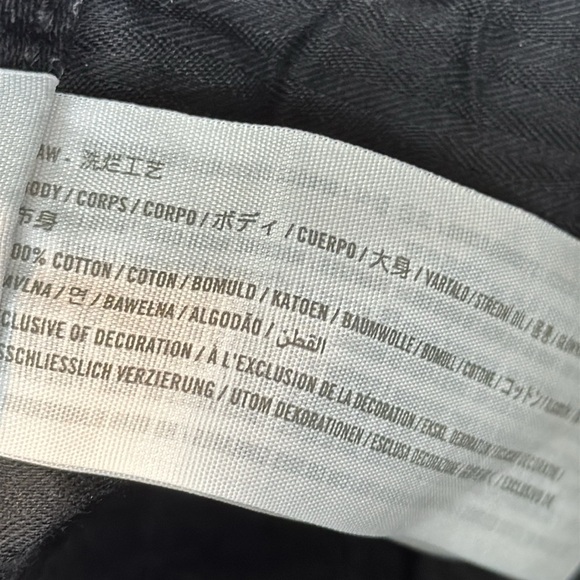 Abercrombie & Fitch Mid-Rise Boyfriend Raw Hem Denim Shorts Washed Black - Picture 5 of 12